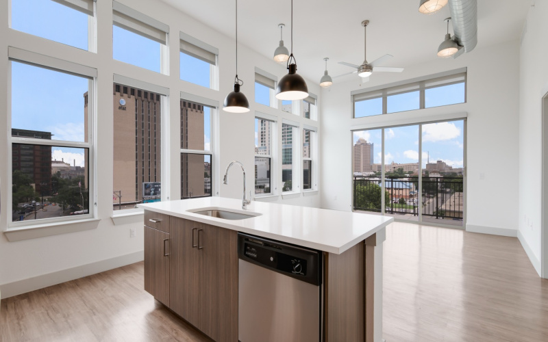 714 McCullough Ave, San Antonio, Texas 78215, ,Apartment,For Rent,McCullough Ave,1207